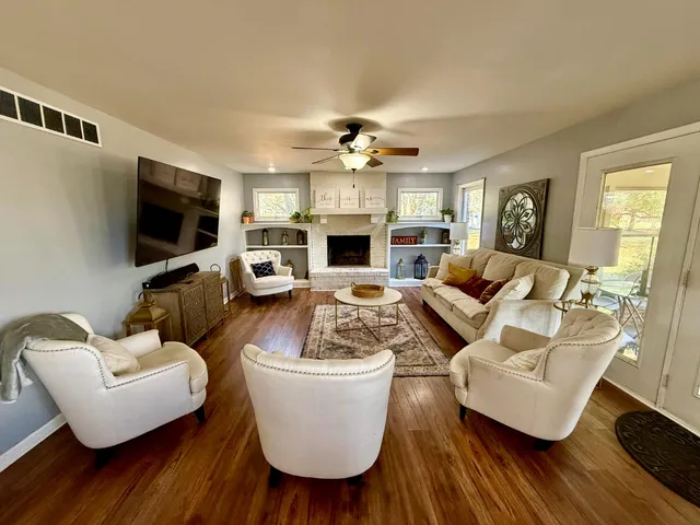 $484,900 | 106 White Oak Drive, Batesville, IN 47006