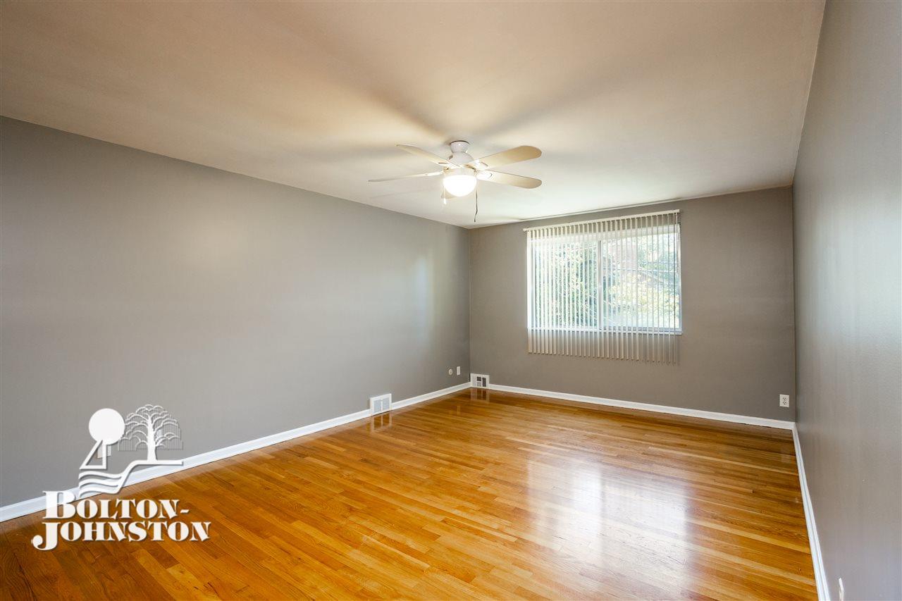 477 Cook Road Grosse Pointe, MI 48236 - Photo 39 of 59 50003003-38.JPG