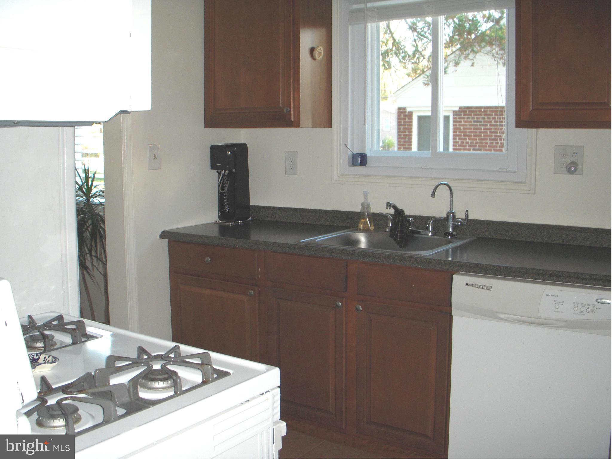 1502 Oakview Drive Silver Spring, MD 20903 - Photo 10 of 25 Kitchen