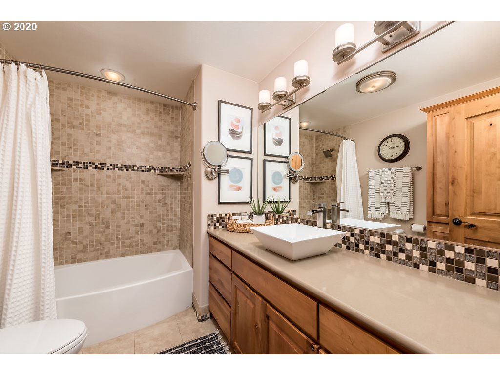 15338 South Hattan Road Oregon City, OR 97045 - Photo 16 of 29