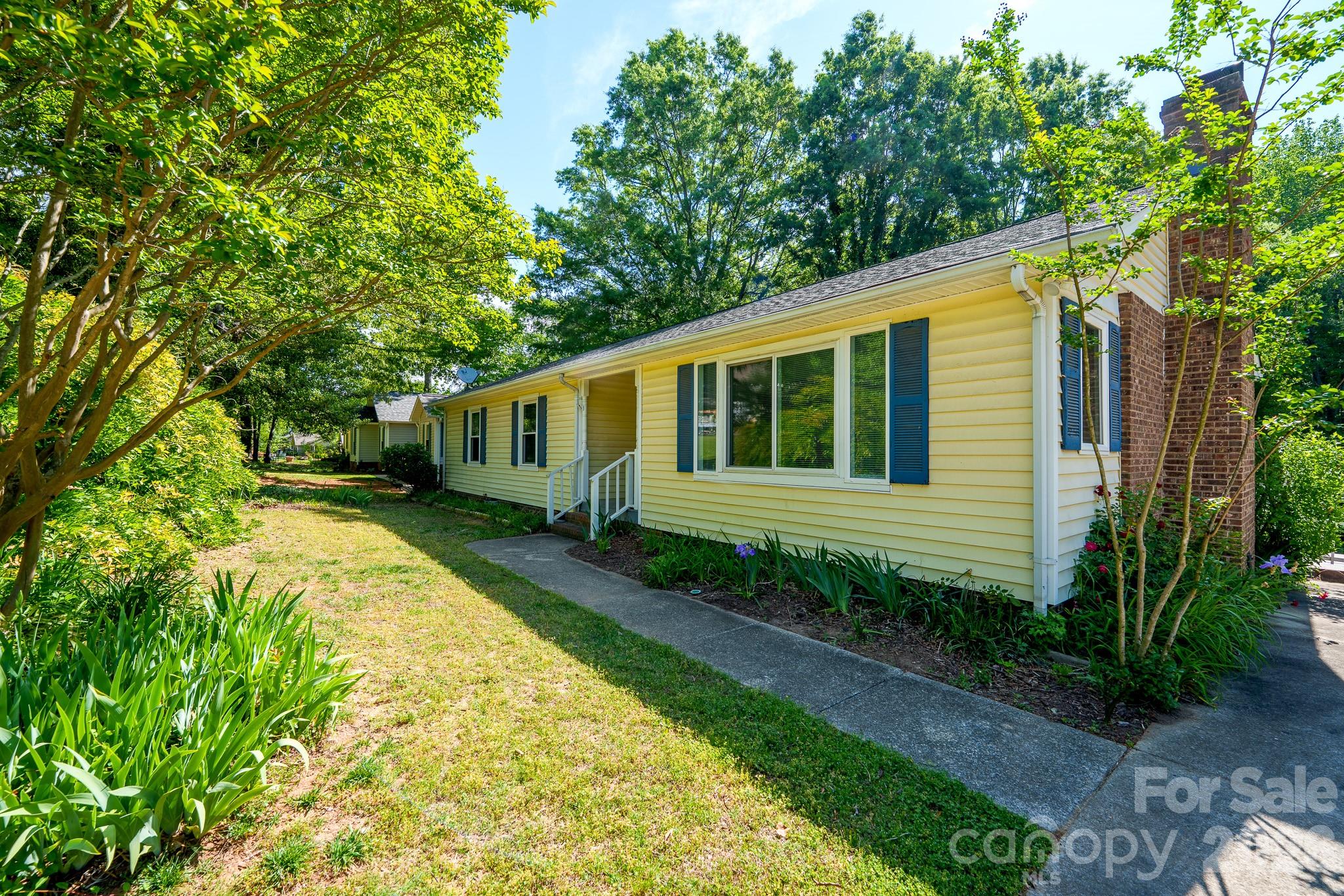 21014 Pine Ridge Drive Cornelius, NC 28031 - Photo 2 of 28