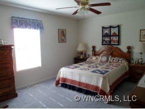 17 Wheat Ridge Road Sylva, NC 28779 - Photo 5 of 18 Gallery Image 5