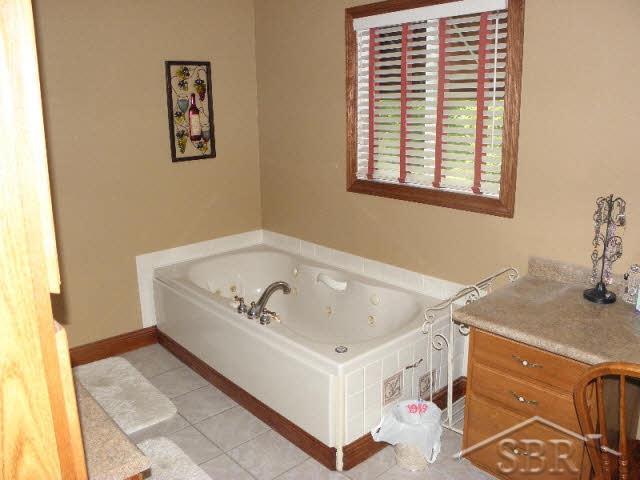 12099 East Rathbun Birch Run, MI 48415 - Photo 13 of 25 20362416-12.JPG