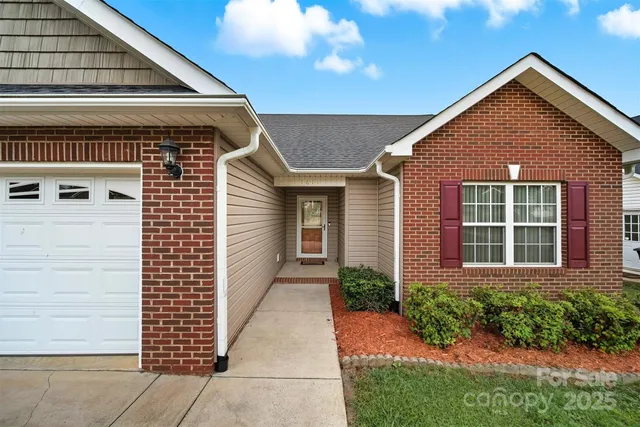 $310,000 | 1611 Mayfair Drive, Conover, NC 28613