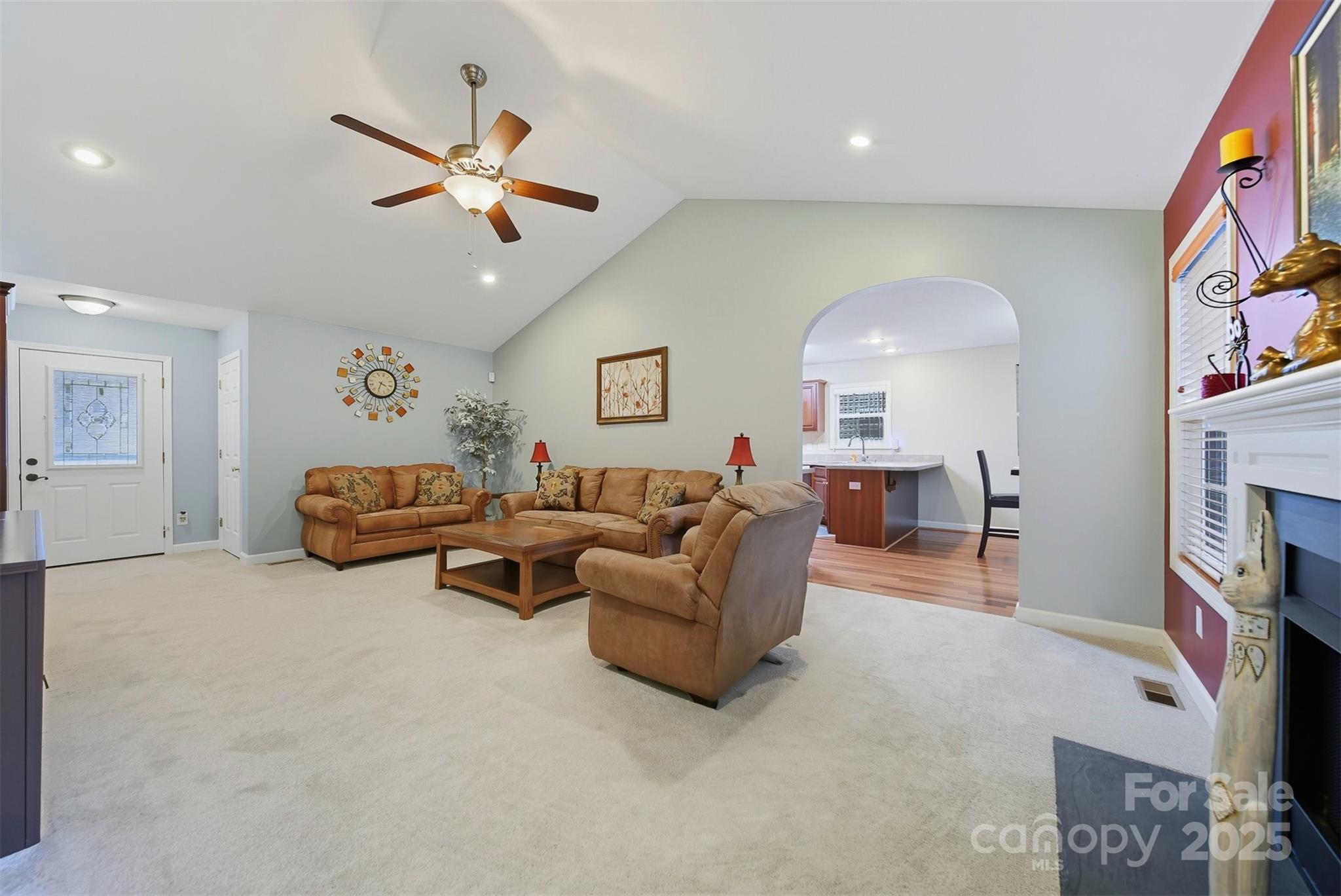 1611 Mayfair Drive Conover, NC 28613 - Photo 5 of 48