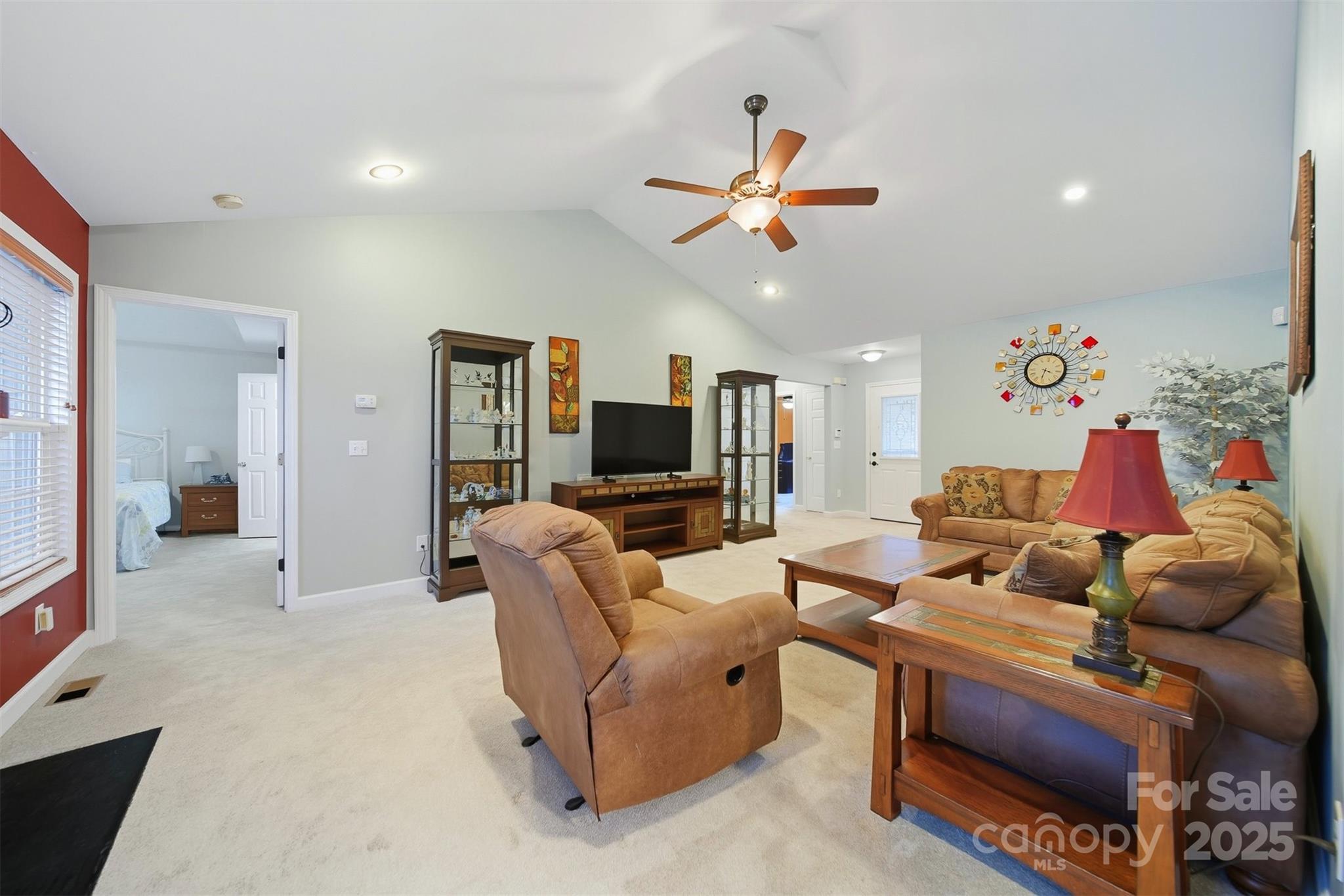 1611 Mayfair Drive Conover, NC 28613 - Photo 6 of 48