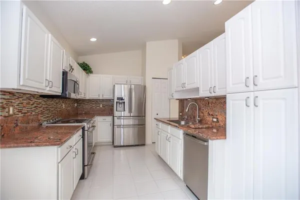 $2,790 | 3576 Canary Palm Court, Pompano Beach, FL 33069