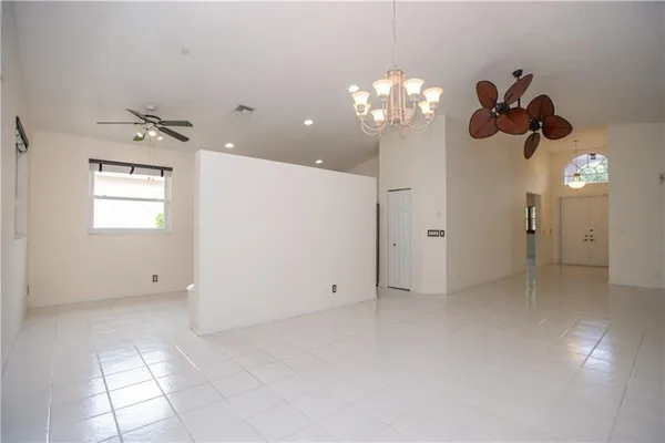 $2,790 | 3576 Canary Palm Court, Pompano Beach, FL 33069