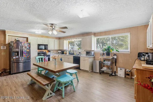 $179,999 | 1802 Old Highway 80, Forest, MS 39074