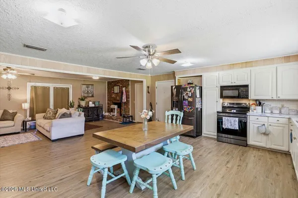 $179,999 | 1802 Old Highway 80, Forest, MS 39074