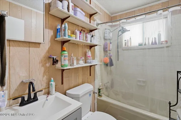 $179,999 | 1802 Old Highway 80, Forest, MS 39074