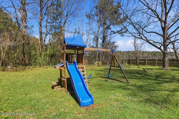 $179,999 | 1802 Old Highway 80, Forest, MS 39074