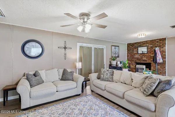 $179,999 | 1802 Old Highway 80, Forest, MS 39074