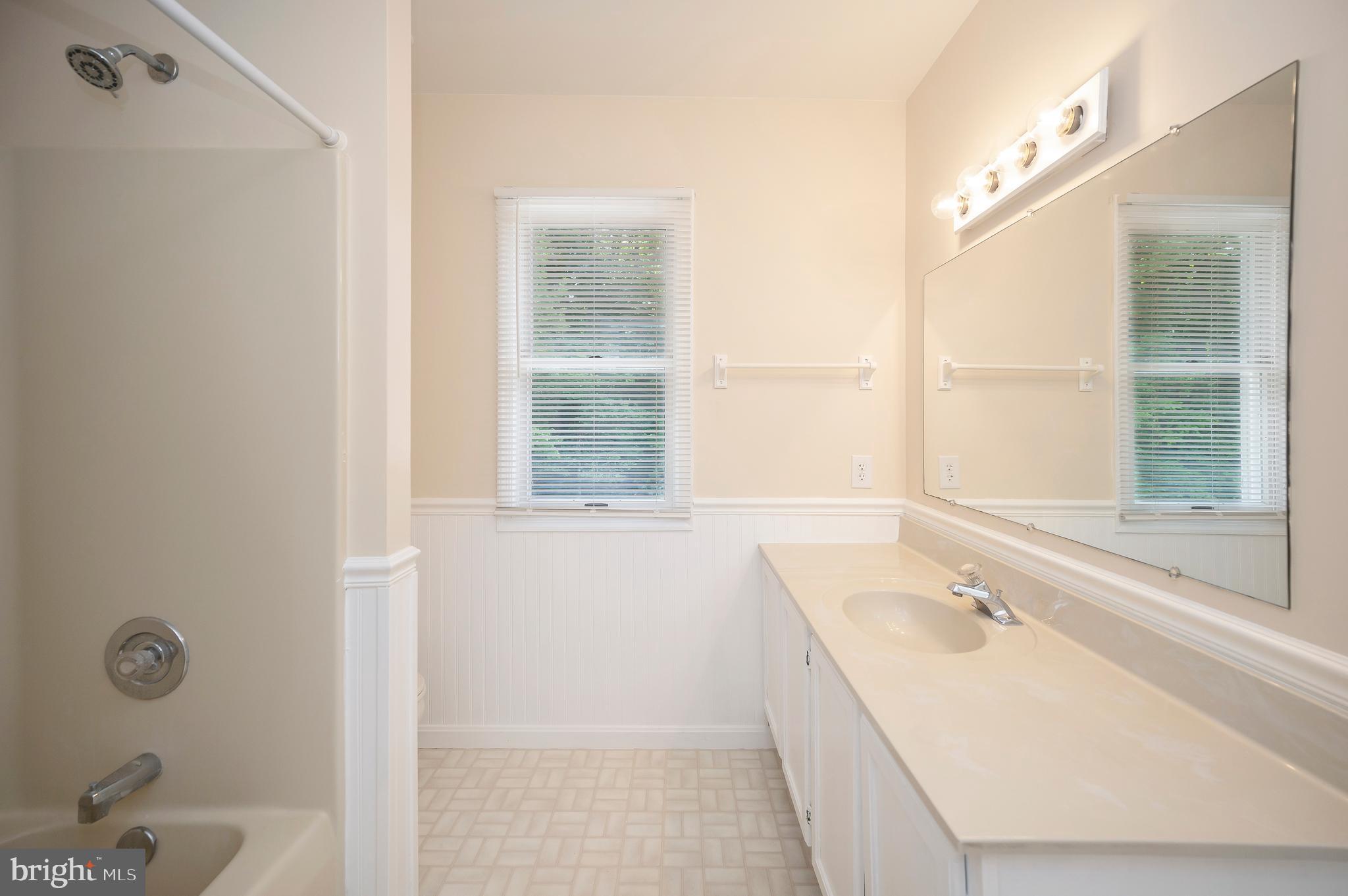 633 Welsh Drive Ruther Glen, VA 22546 - Photo 32 of 71 Upstairs main bathroom