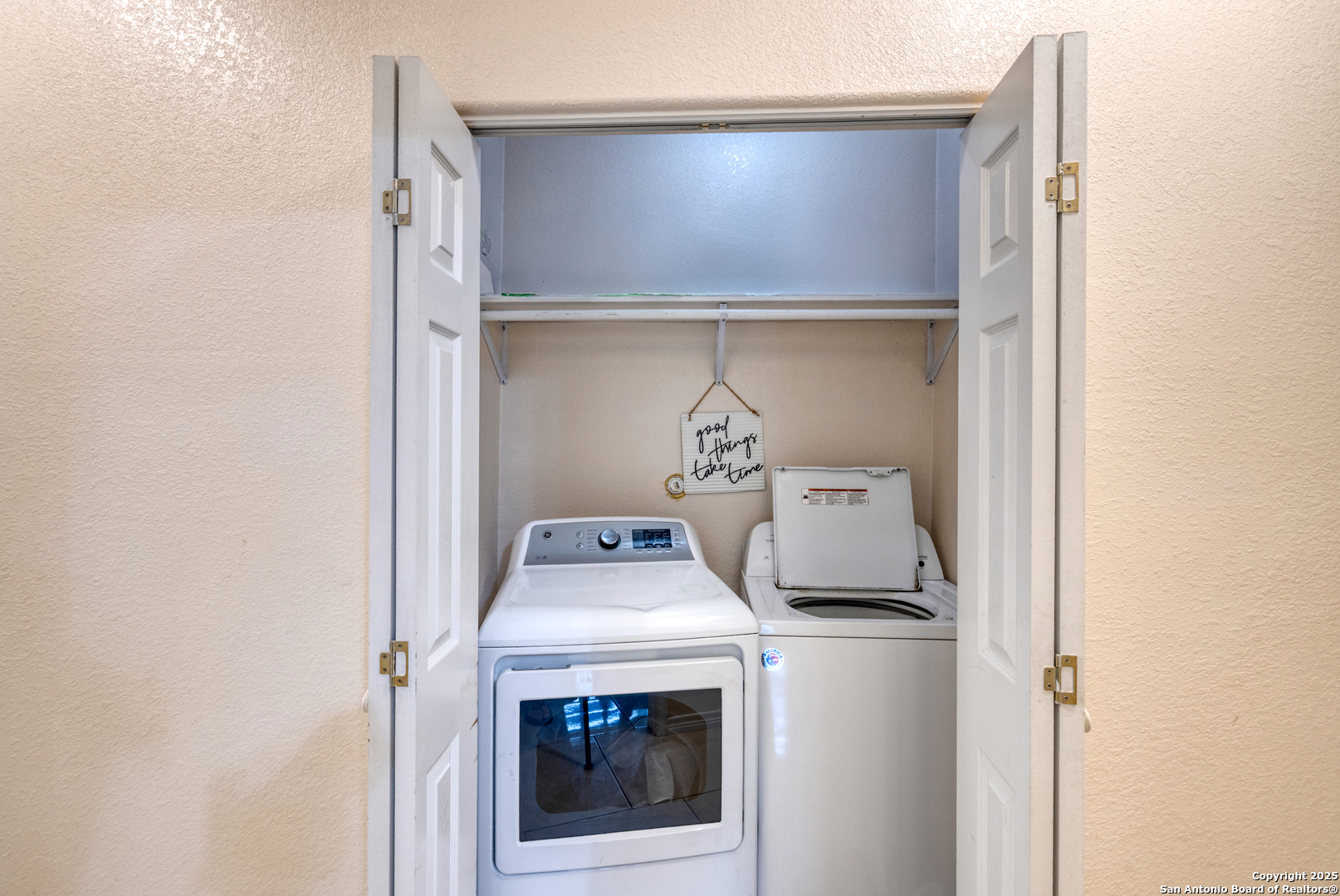 333 Studer Street Uvalde, TX 78801 - Photo 20 of 29 a close up view of washer and dryer