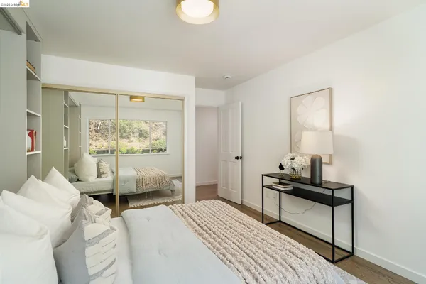 $1,475,000 | 6109 Fairlane Drive, Oakland, CA 94611