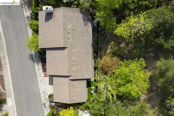 $1,475,000 | 6109 Fairlane Drive, Oakland, CA 94611