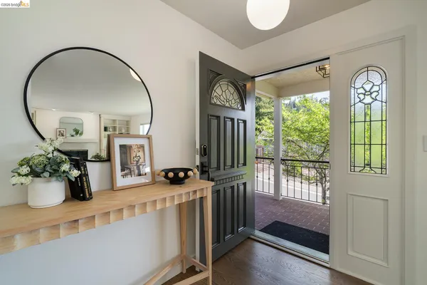 $1,475,000 | 6109 Fairlane Drive, Oakland, CA 94611
