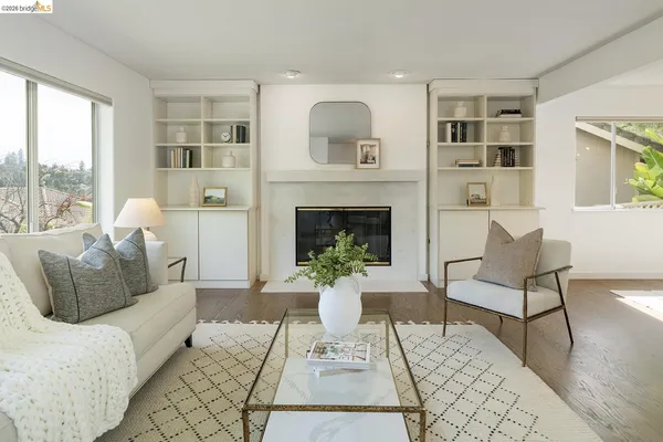 $1,475,000 | 6109 Fairlane Drive, Oakland, CA 94611