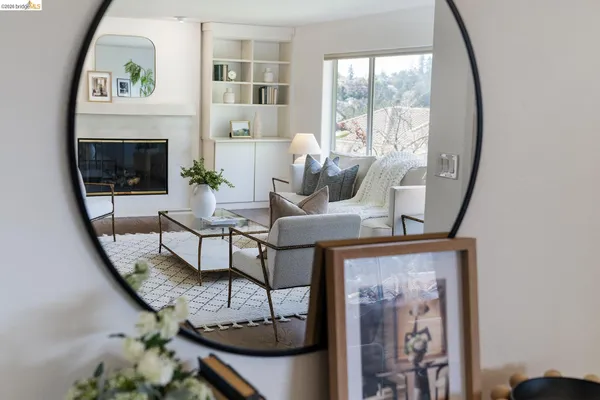 $1,475,000 | 6109 Fairlane Drive, Oakland, CA 94611
