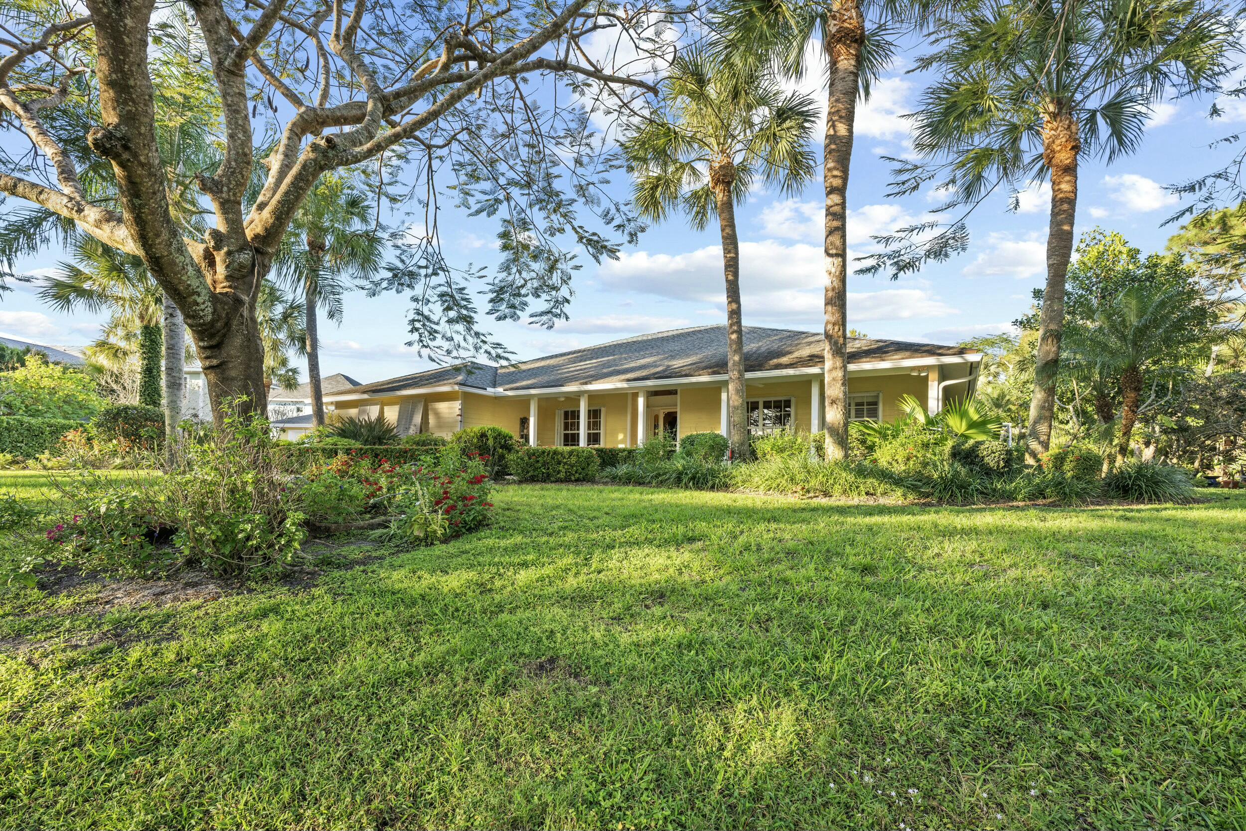 19077 Southeast County Line Road Jupiter, FL 33469 - Photo 2 of 74 Front Exterior