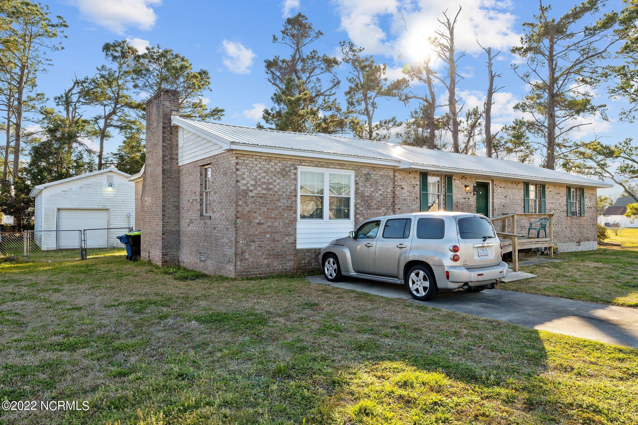 2203 Mayberry Loop Road Morehead City, NC 28557 - Photo 14 of 27 Front Elevation