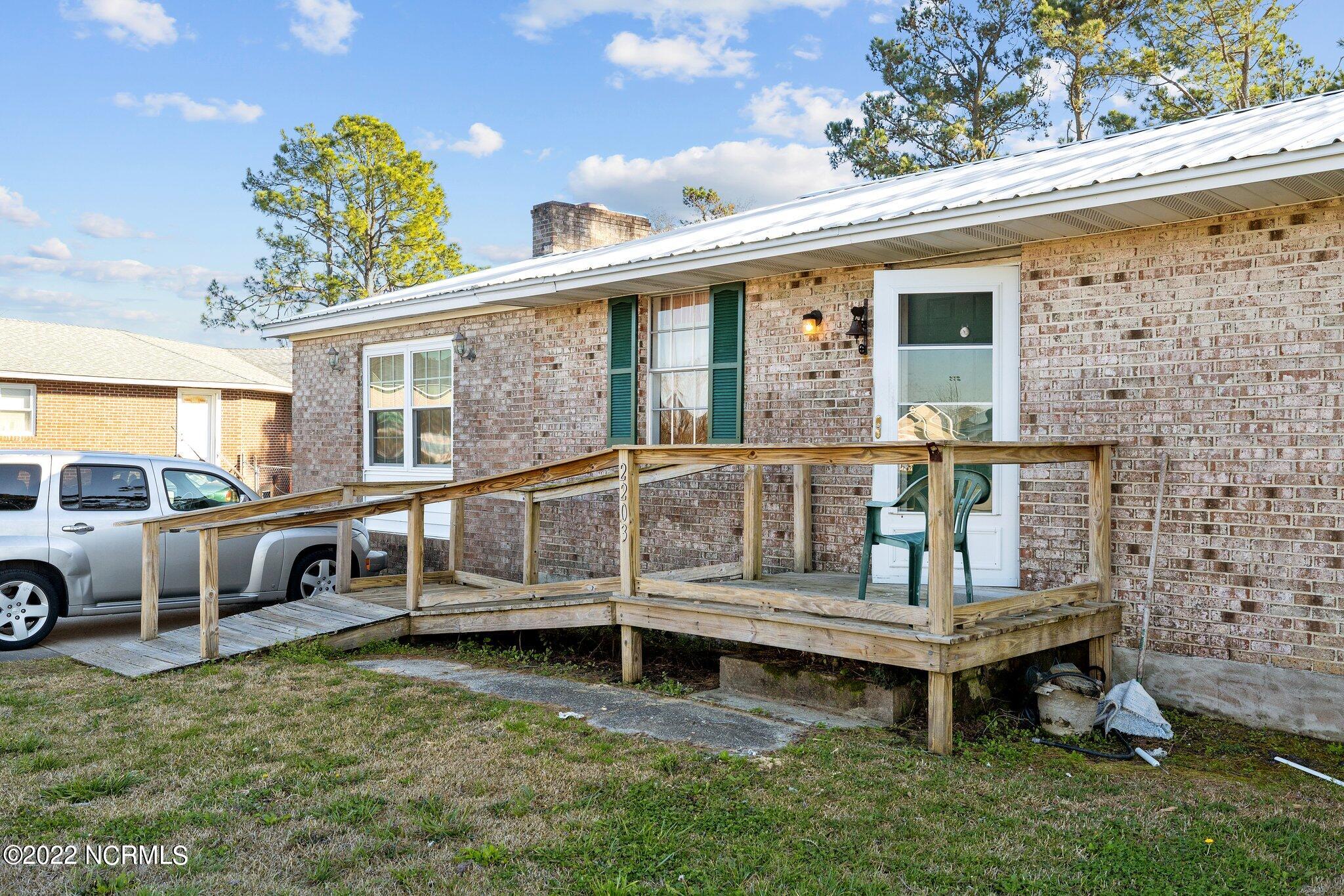 2203 Mayberry Loop Road Morehead City, NC 28557 - Photo 15 of 27 Front Elevation