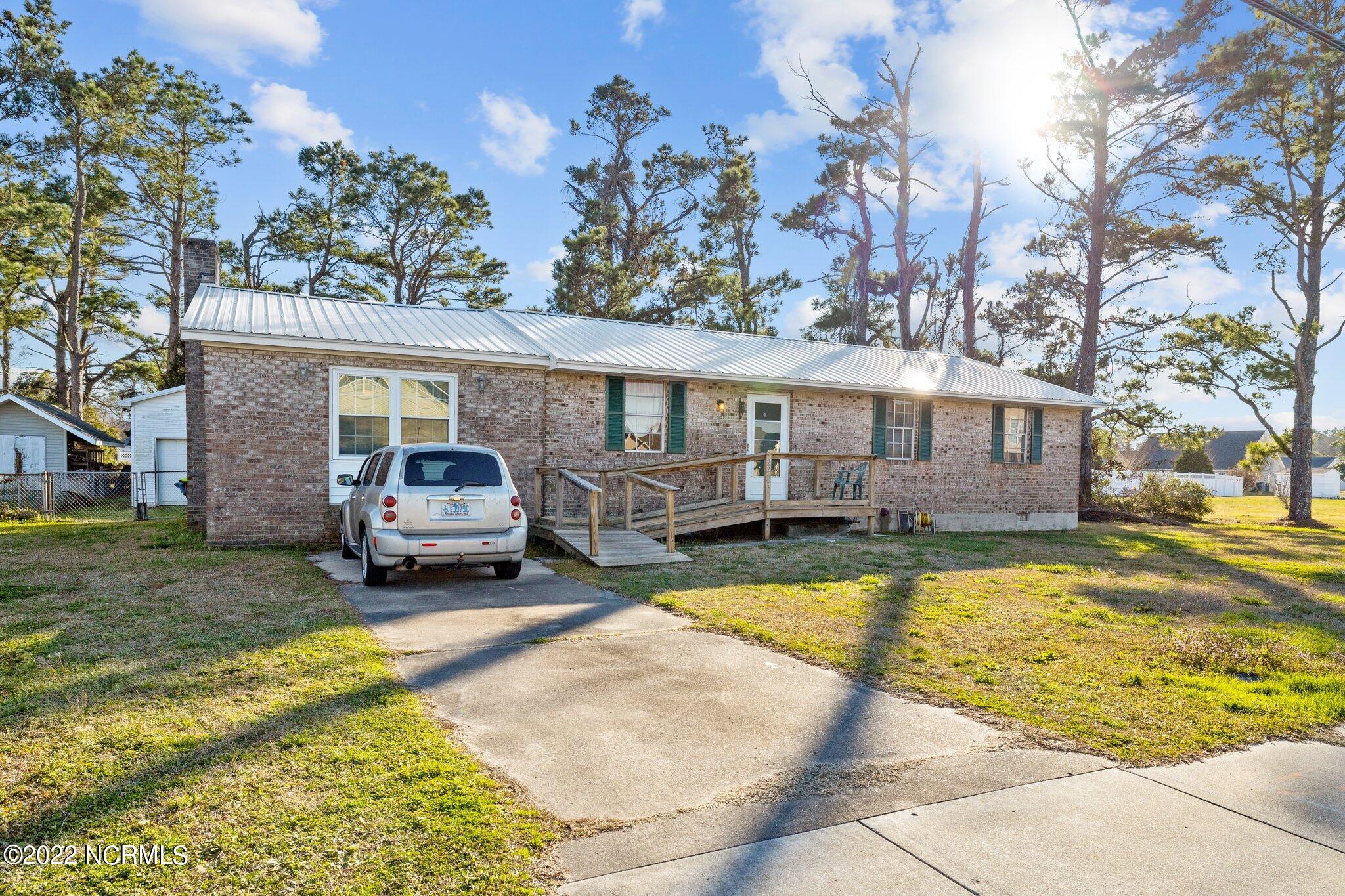 2203 Mayberry Loop Road Morehead City, NC 28557 - Photo 16 of 27 Front Elevation
