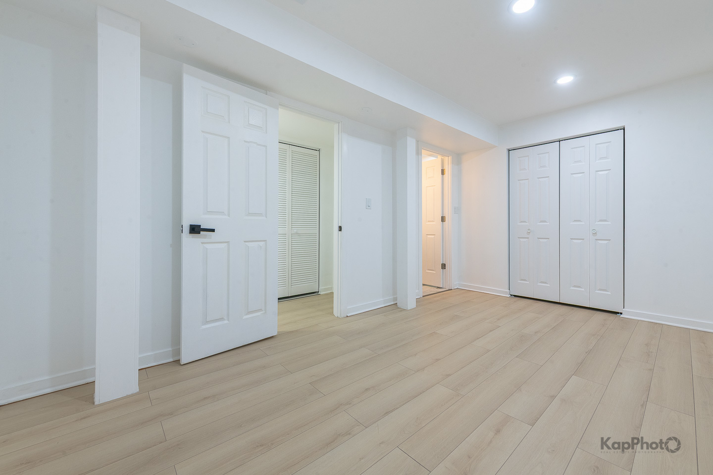 2139 West 24th Street Chicago, IL 60608 - Photo 14 of 29 a view of empty room with wooden floor