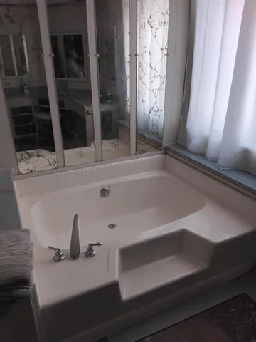 a close view of sink and tap