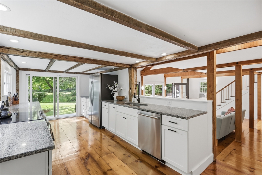 313 Berlin Road Bolton, MA 01740 - Photo 9 of 41