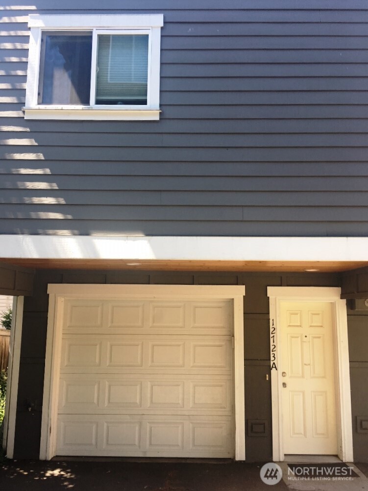 12723 35th Avenue Northeast, Unit A Seattle, WA 98125 - Photo 11 of 11 a view of front door