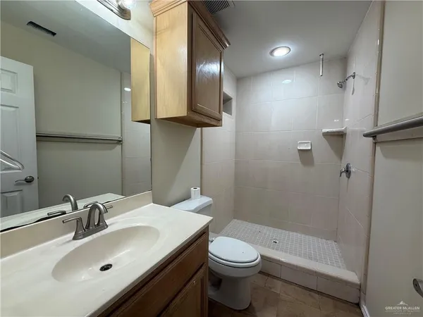 $990 | 1500 Industrial Way, Unit A, Mission, TX 78572