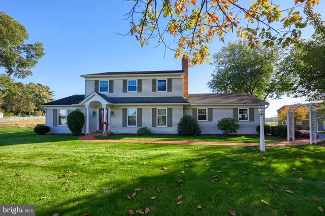 $525,000 | 2 Mill Ridge Court, Lancaster, PA 17601