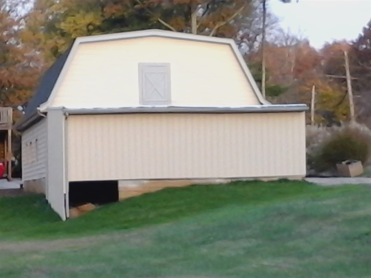 2938 Bromm Road Evansville, IN 47720 - Photo 8 of 35 Gallery Image 8