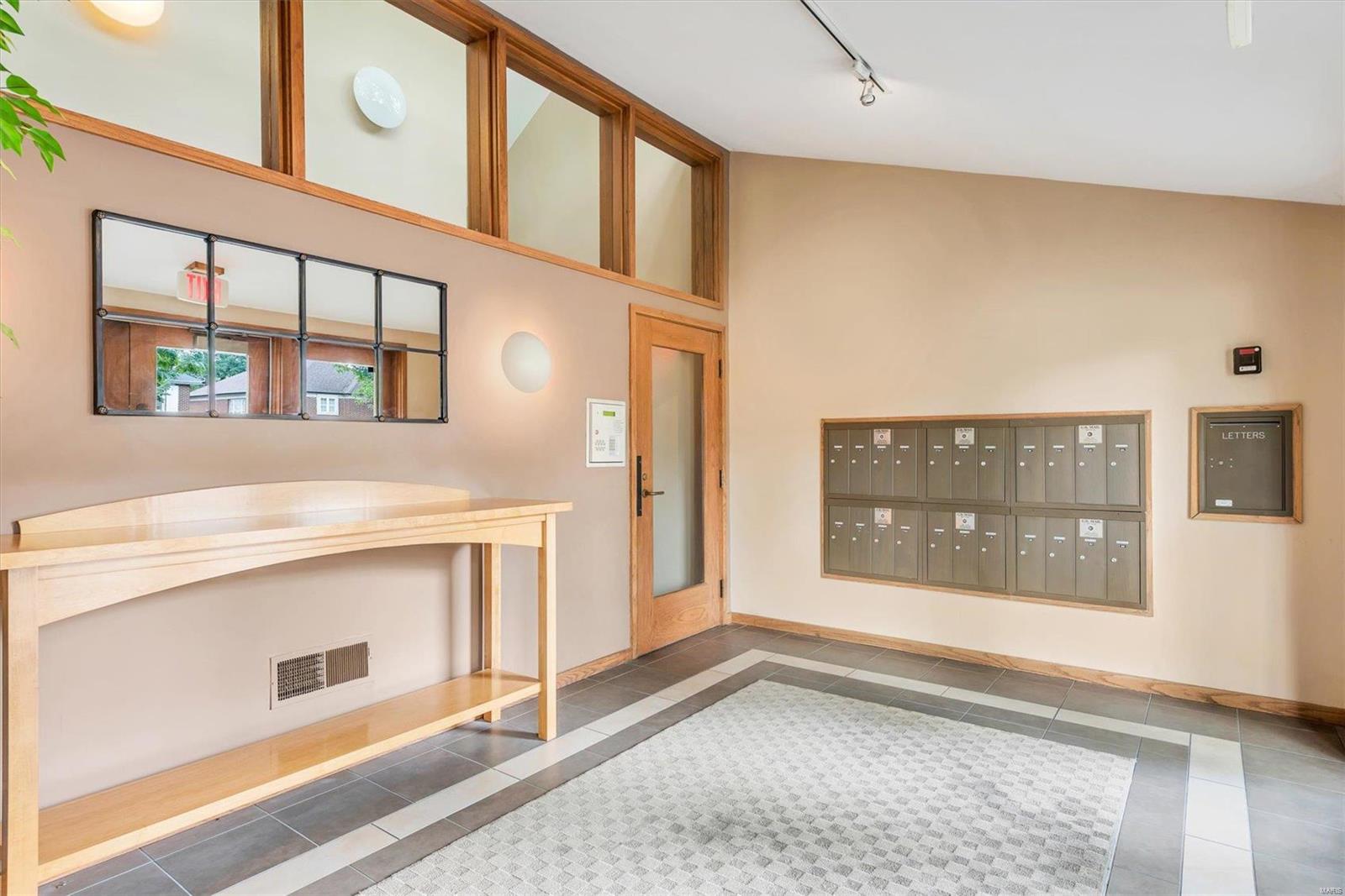 155 North Hanley Road, Unit 104 St. Louis, MO 63105 - Photo 22 of 22 Gallery Image 22