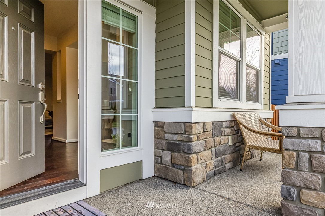 4303 Riverfront Boulevard Everett, WA 98203 - Photo 3 of 40 a front view of a house with a large window