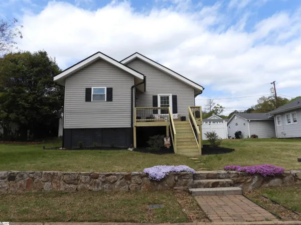 $250,000 | 3 Crest Street, Lyman, SC 29365