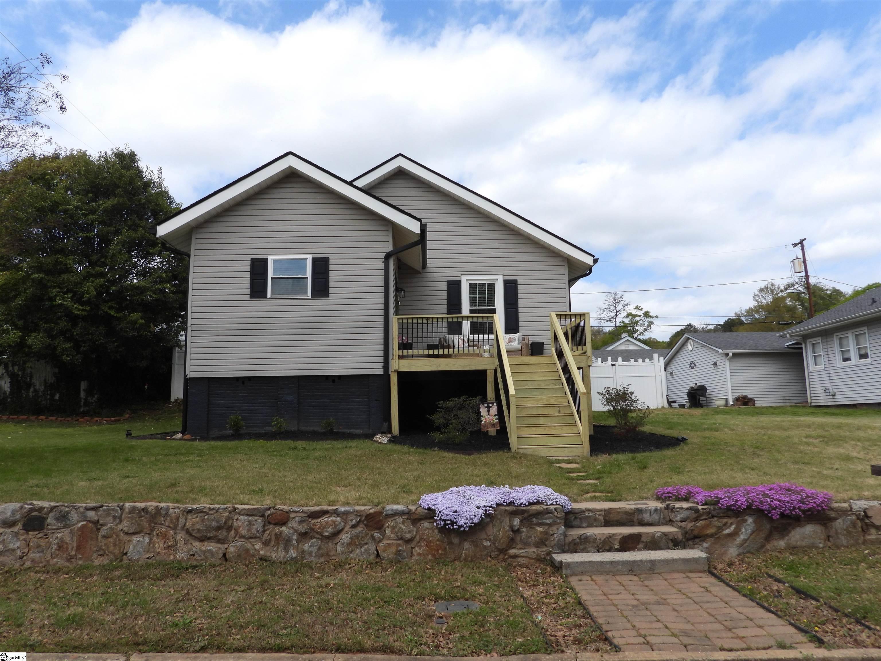 3 Crest Street Lyman, SC 29365 - Photo 2 of 23