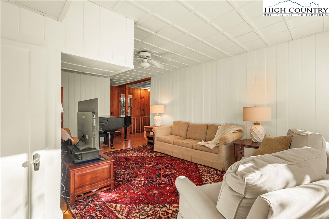 366 Spruce Road Blowing Rock, NC 28605 - Photo 33 of 44 Gallery Image 33