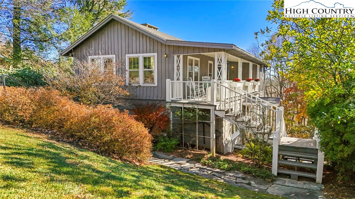 366 Spruce Road Blowing Rock, NC 28605 - Photo 8 of 44 Gallery Image 8