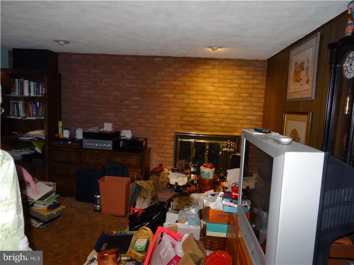 174 Ashley Road Sinking Spring, PA 19608 - Photo 3 of 8 Gallery Image 3