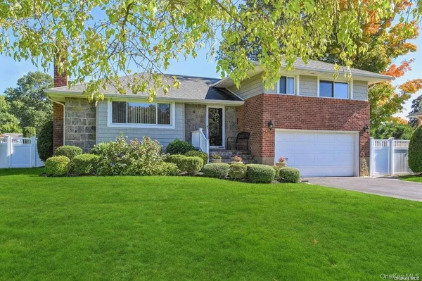 $6,300 | 41 Eaton Road, Syosset, NY 11791