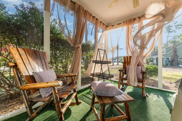 a view of deck with patio