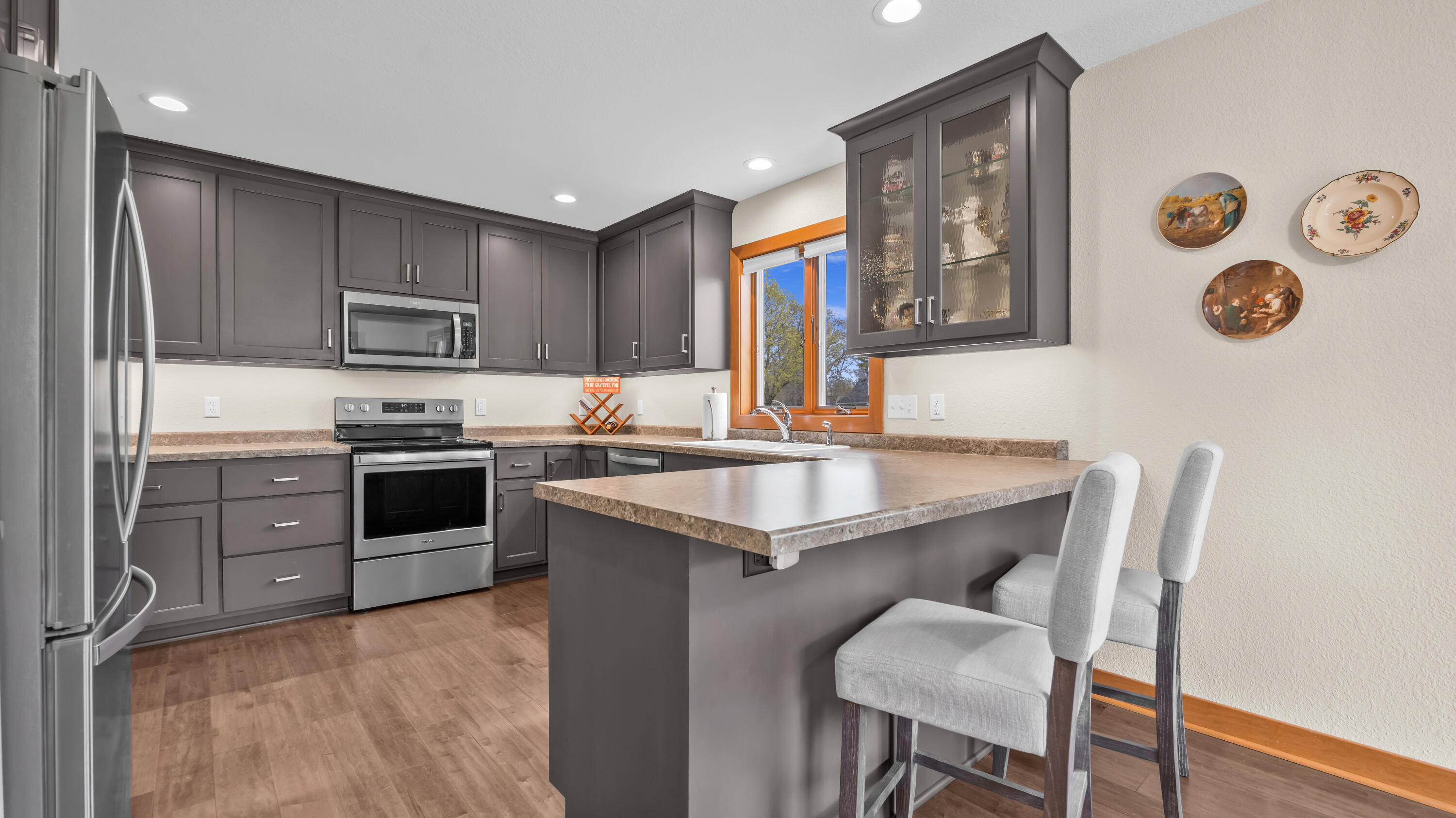 4033 Spring Court Sheboygan, WI 53081 - Photo 17 of 24 Kitchen