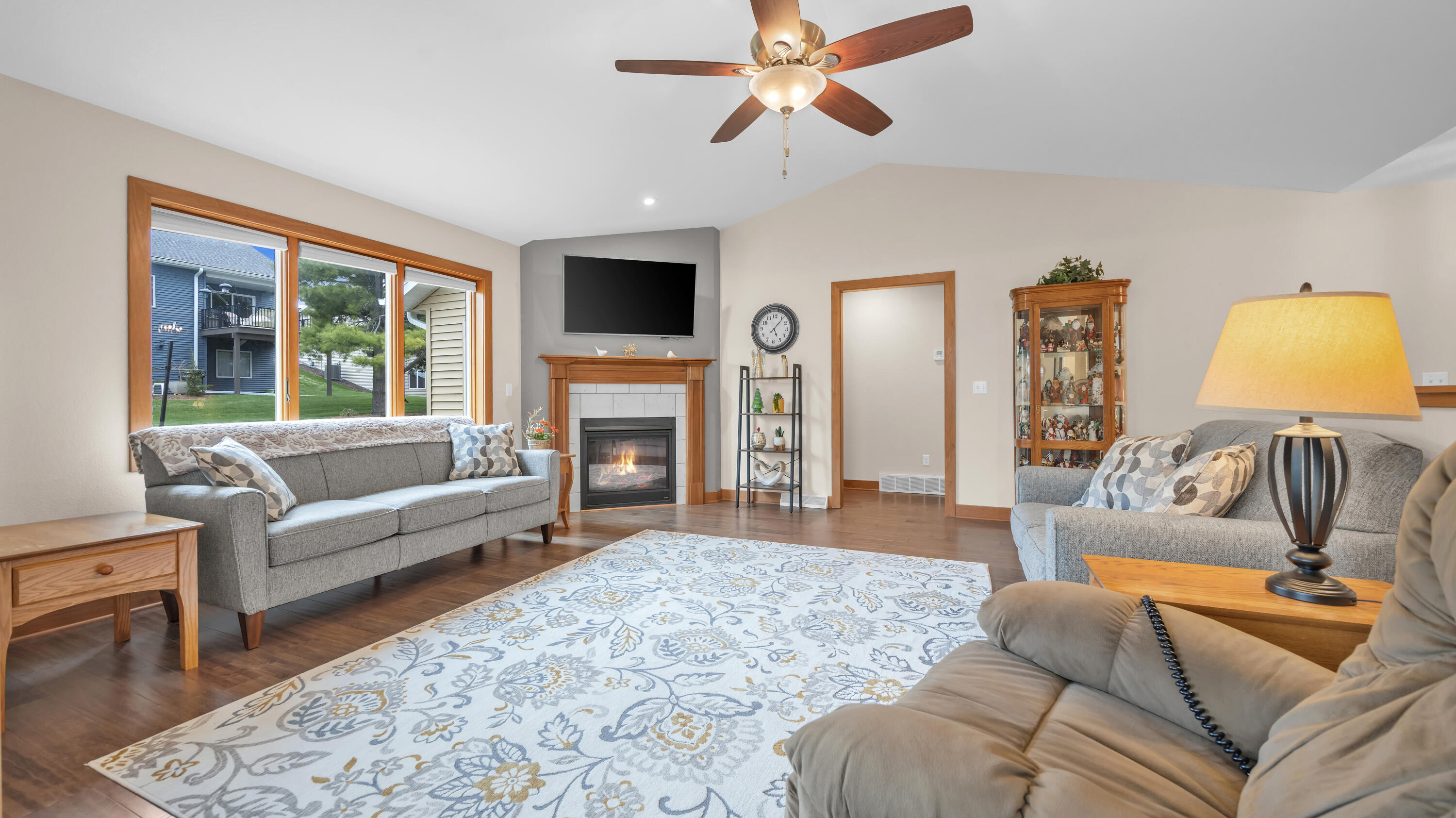 4033 Spring Court Sheboygan, WI 53081 - Photo 20 of 24 Living Room 1