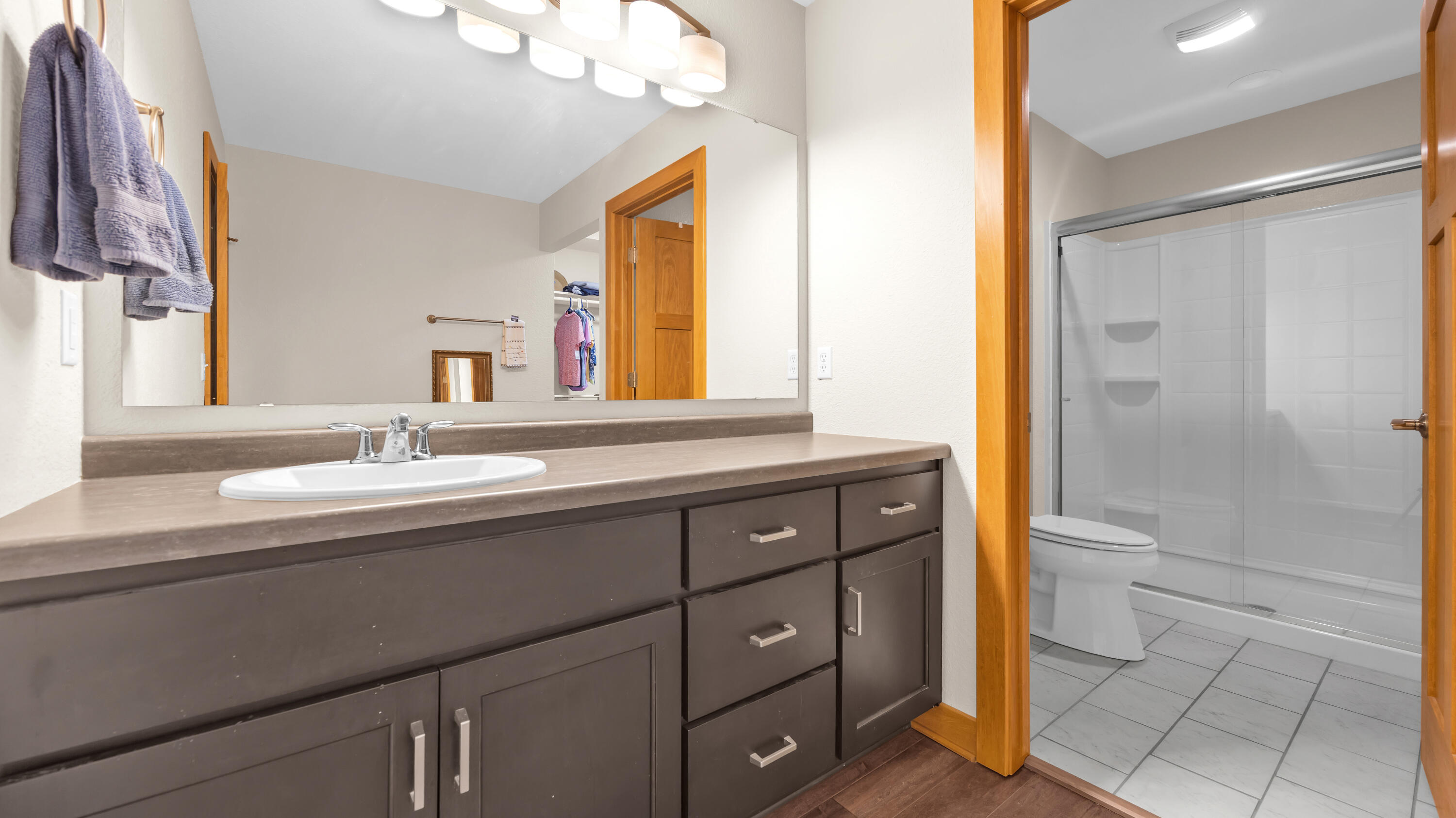 4033 Spring Court Sheboygan, WI 53081 - Photo 21 of 24 Primary Bathroom