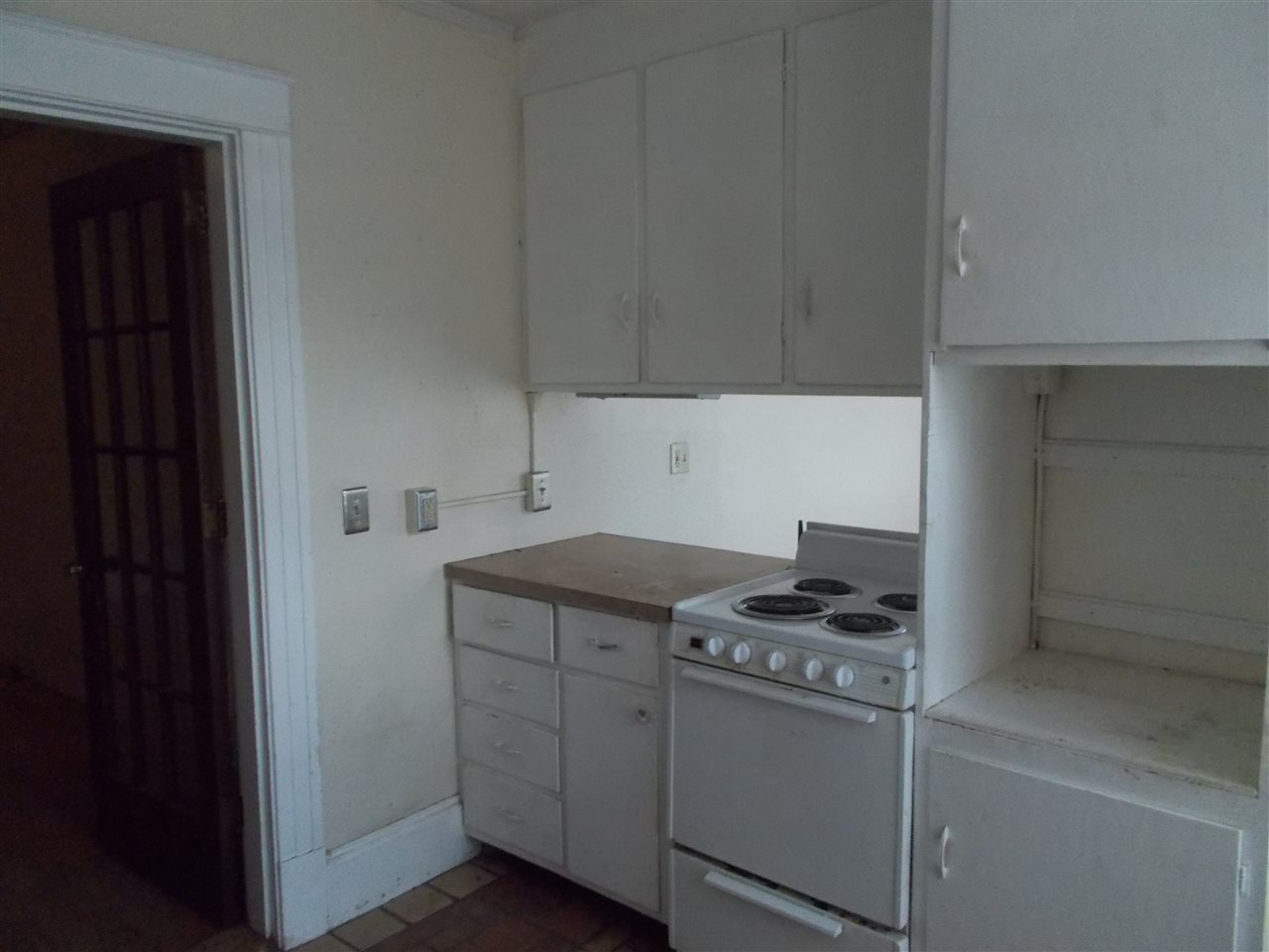 26 Fair Street Laconia, NH 03246 - Photo 2 of 7