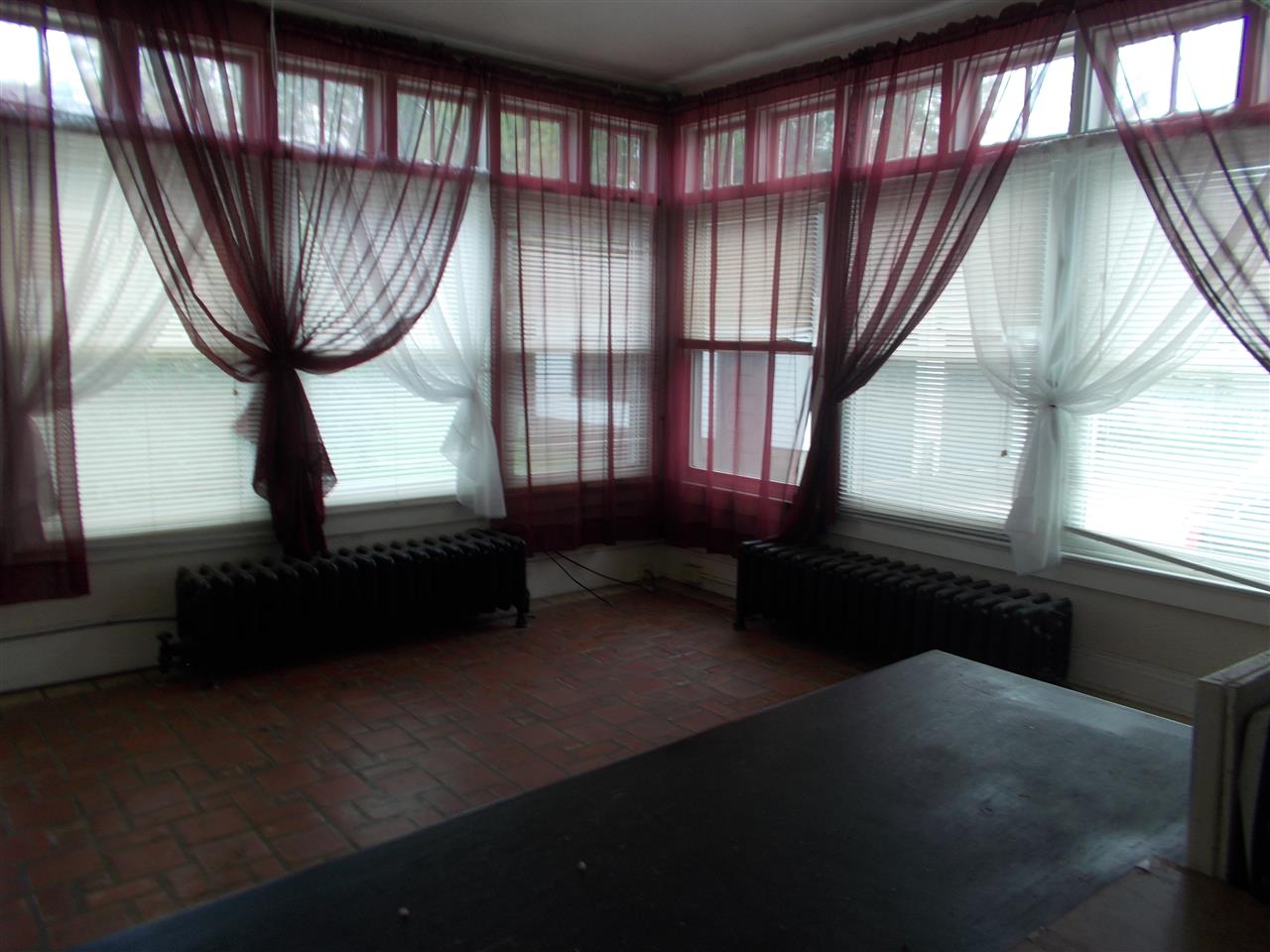 26 Fair Street Laconia, NH 03246 - Photo 4 of 7