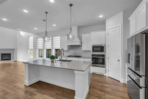 $5,450 | 16 Clearview Terrace Place, Tomball, TX 77375